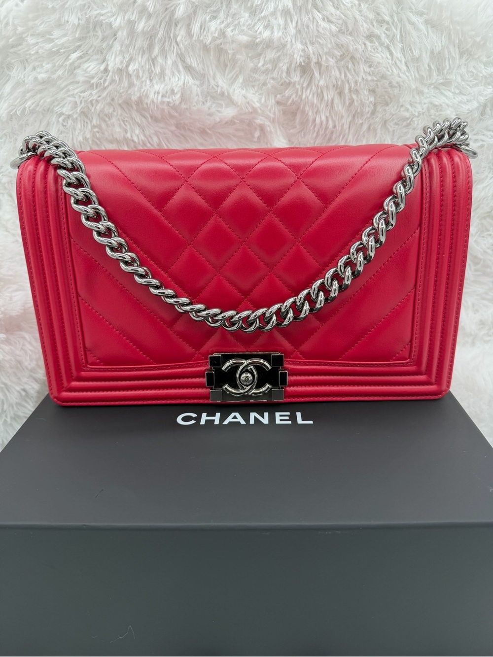 CHANEL Red Quilted Medium Lambskin Shoulder Bag with Silver Hardware in box 😍